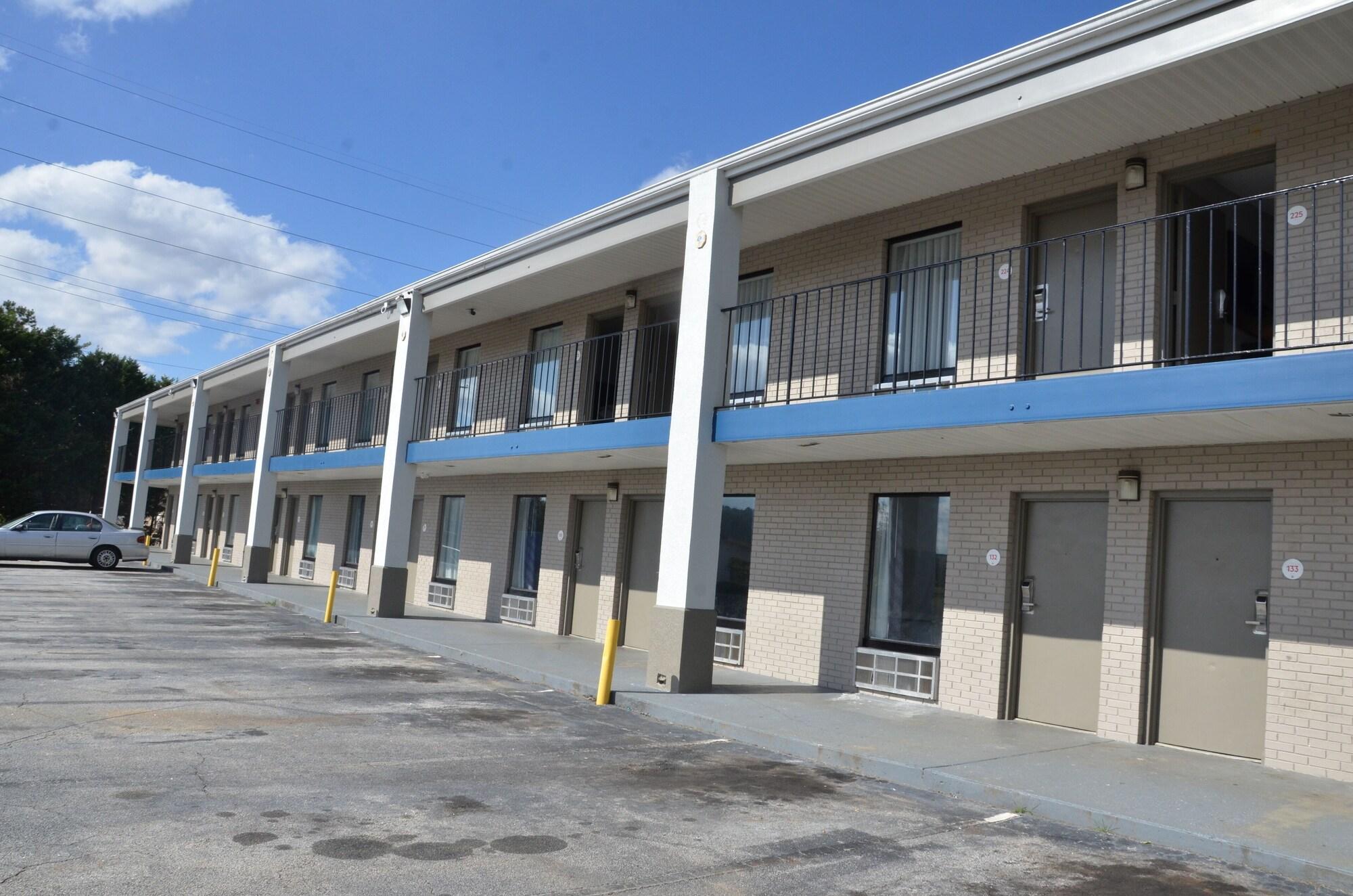 Vista Exterior My Home & Suites Covington