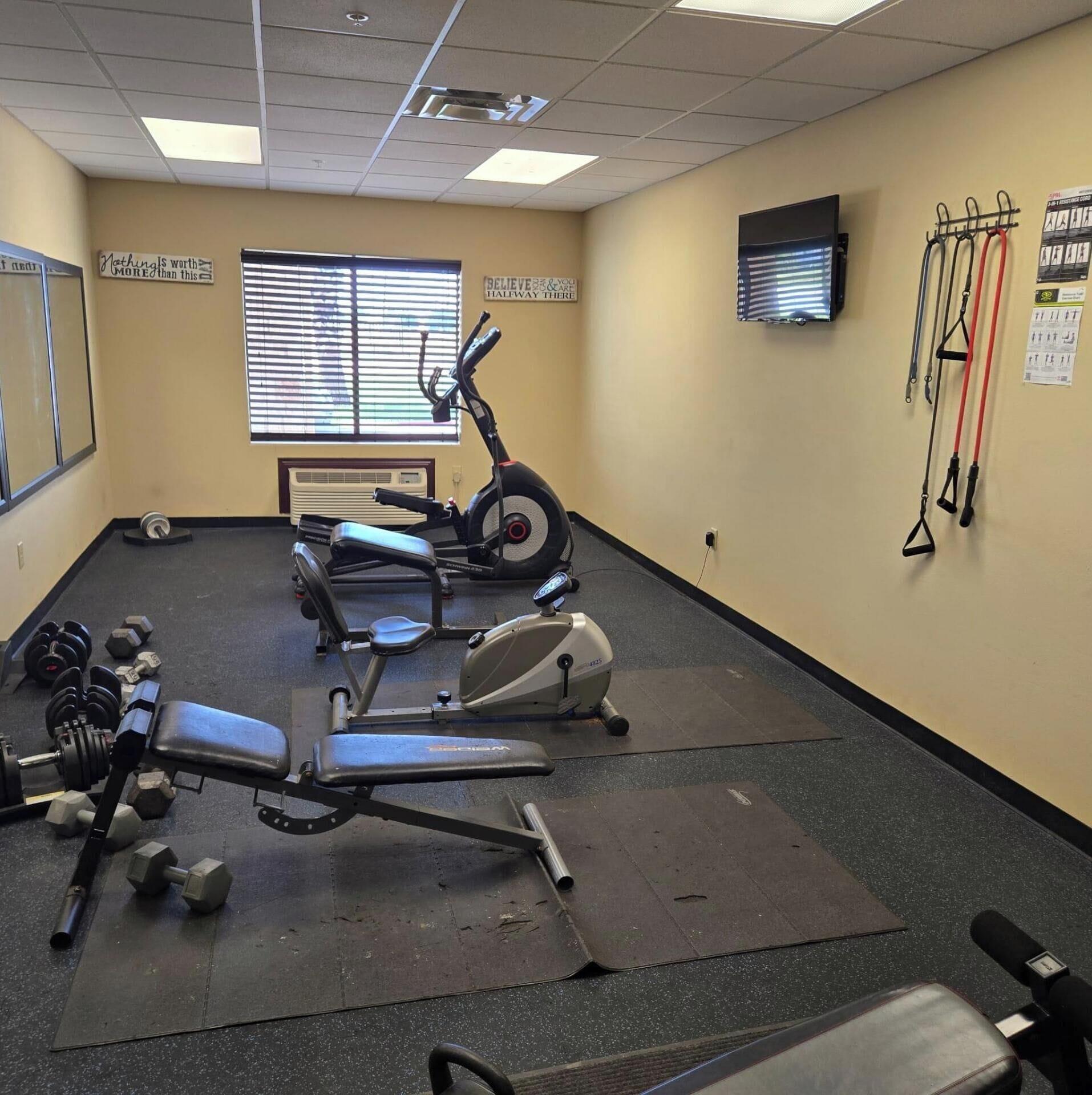 Gimnasio Karnes City Lodge