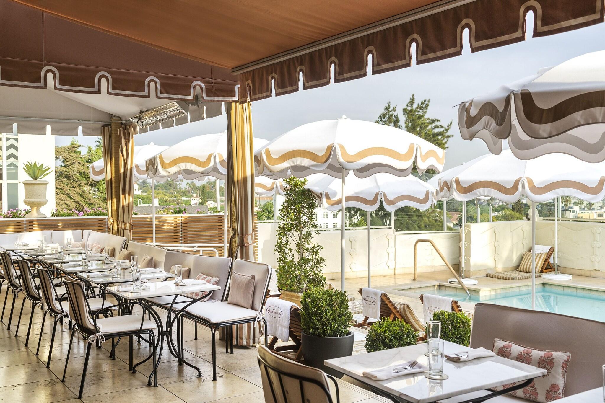 Restaurant Sunset Tower Hotel