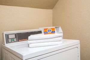 Alojamiento - Days Inn by Wyndham Los Angeles Venice Beach