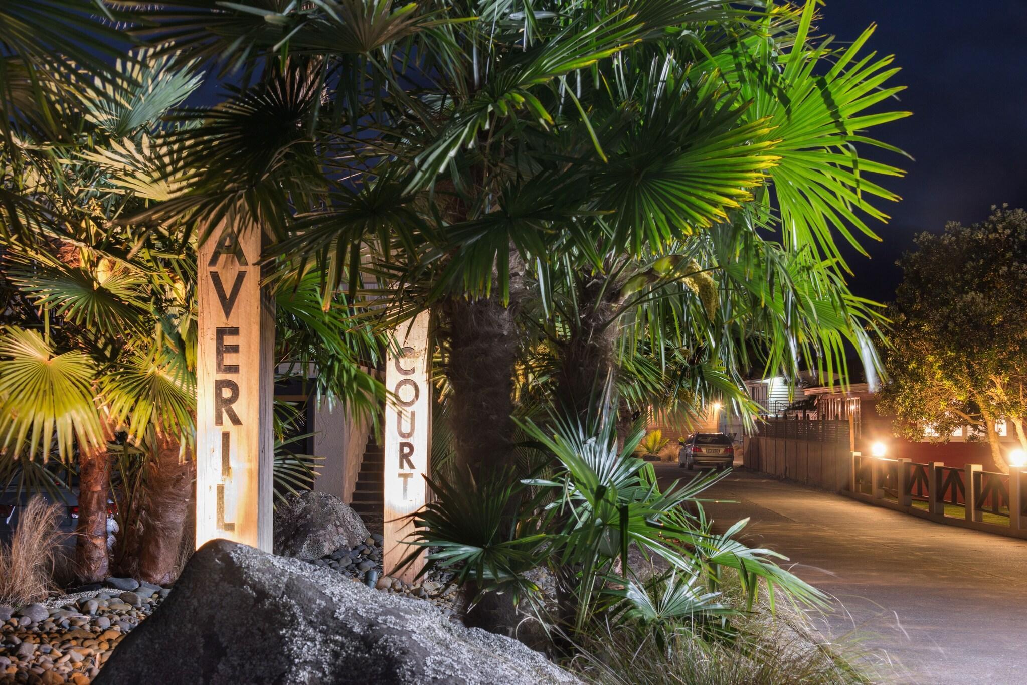 Vista Exterior Averill Court Motel