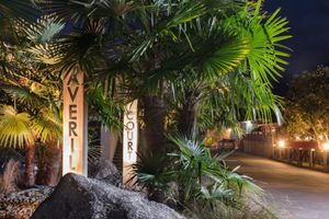 Alojamiento - Averill Court Motel