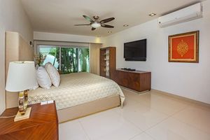 Alquiler Vacacional - Villa RosMar - Luxury Beachfront House w/Private Pool + Lovely Sandy Beach