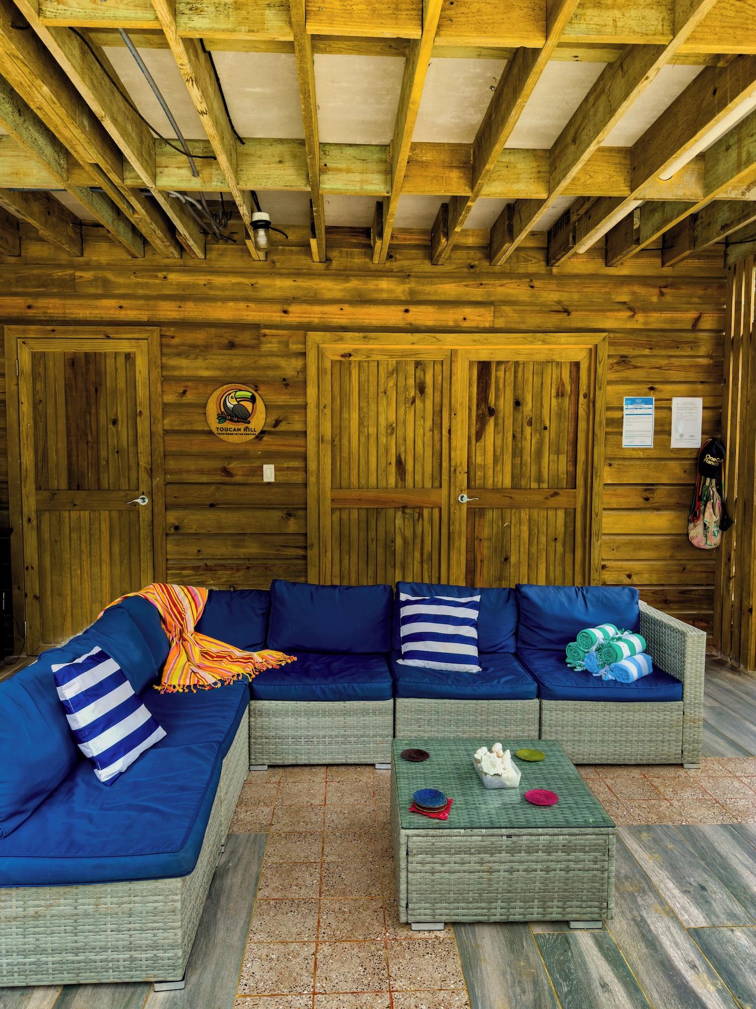 Vista Lobby Toucan Hill Lodge