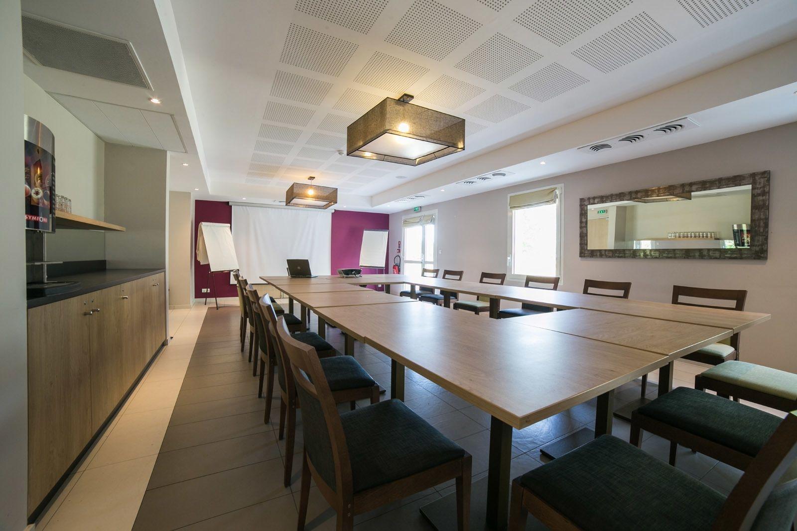 Sala de Reuniones Hôtel de La Louée