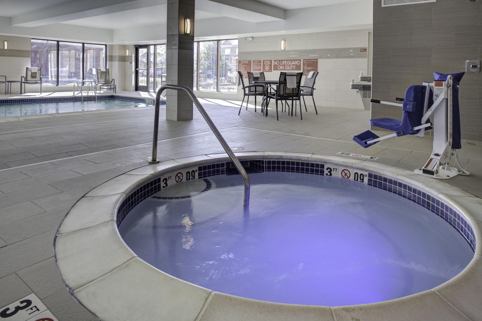Spa TownePlace Suites by Marriott Detroit Canton