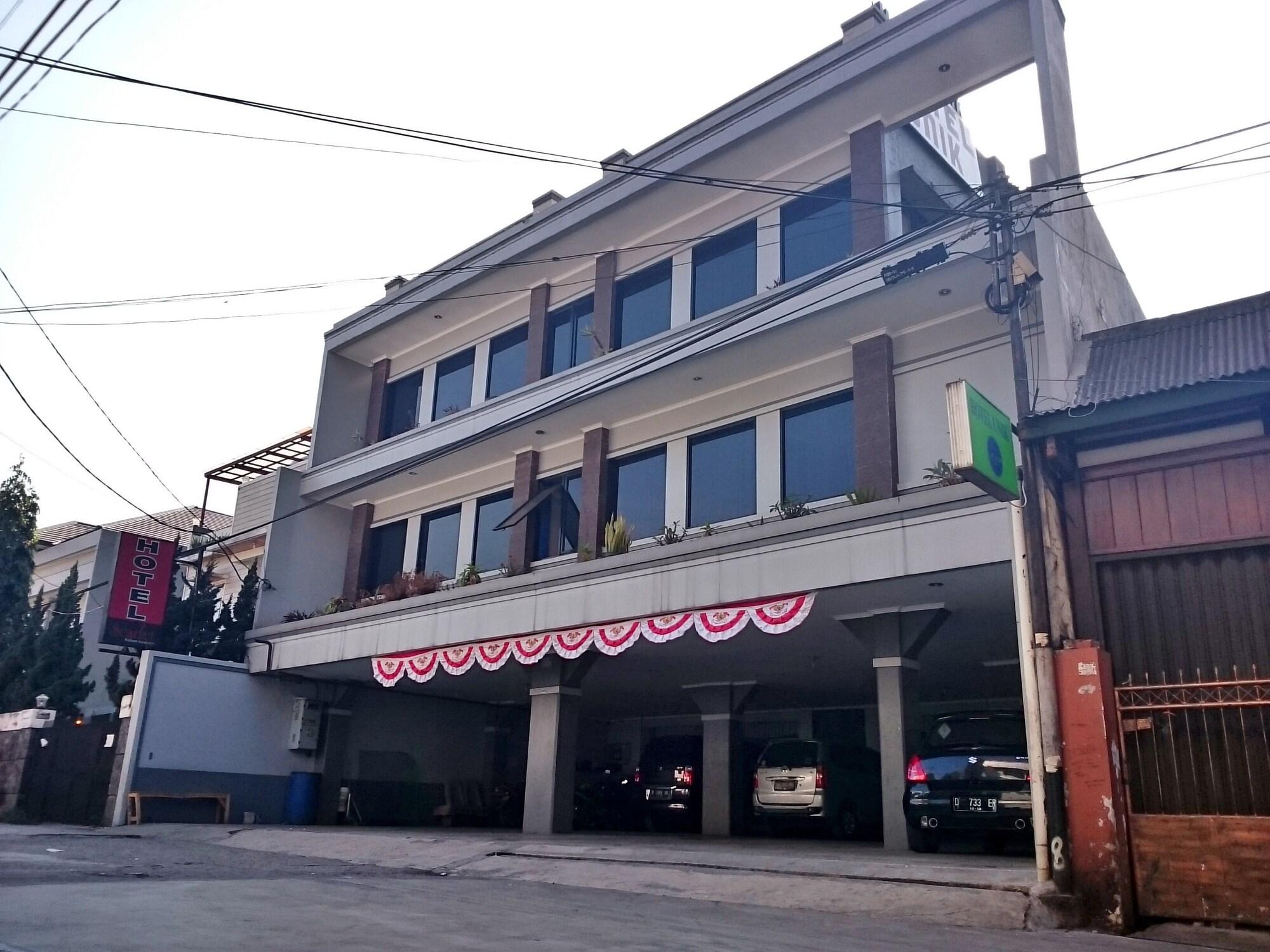 Varios Hotel Unik
