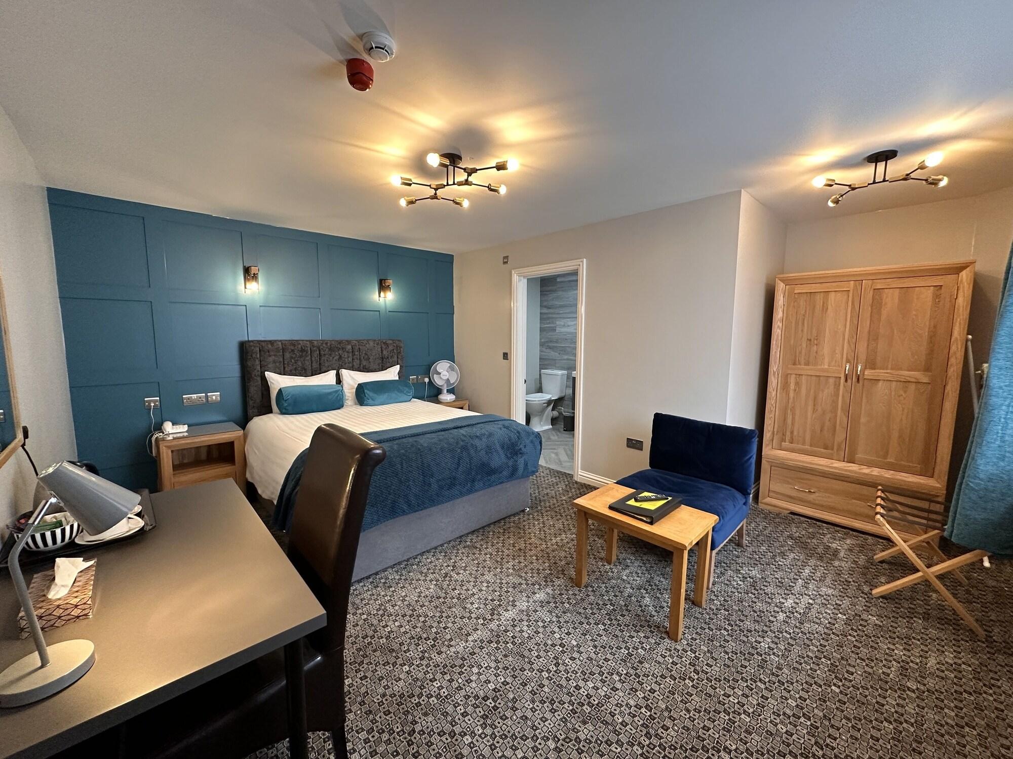 Varios Spilman Hotel