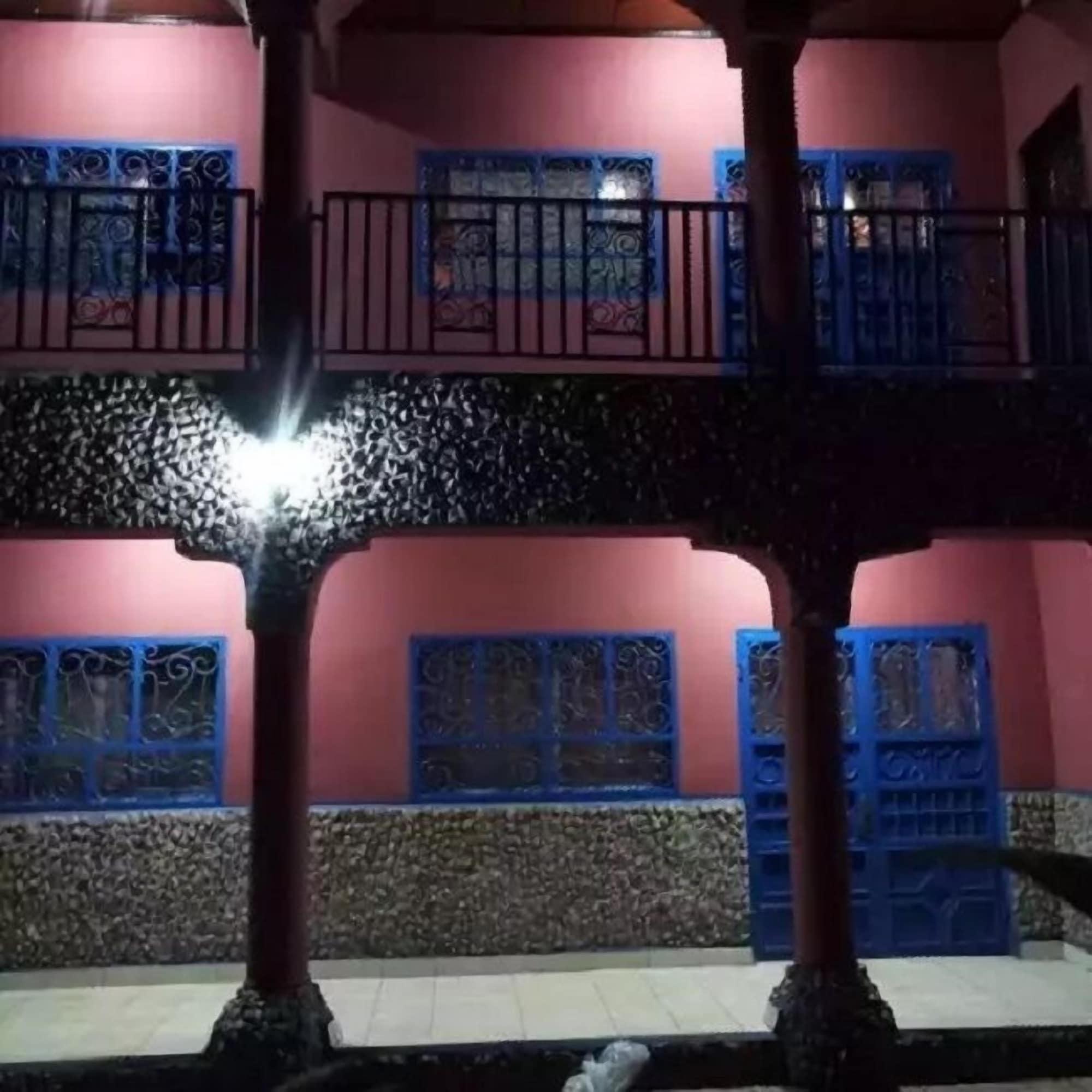 Vista Exterior Hakaba