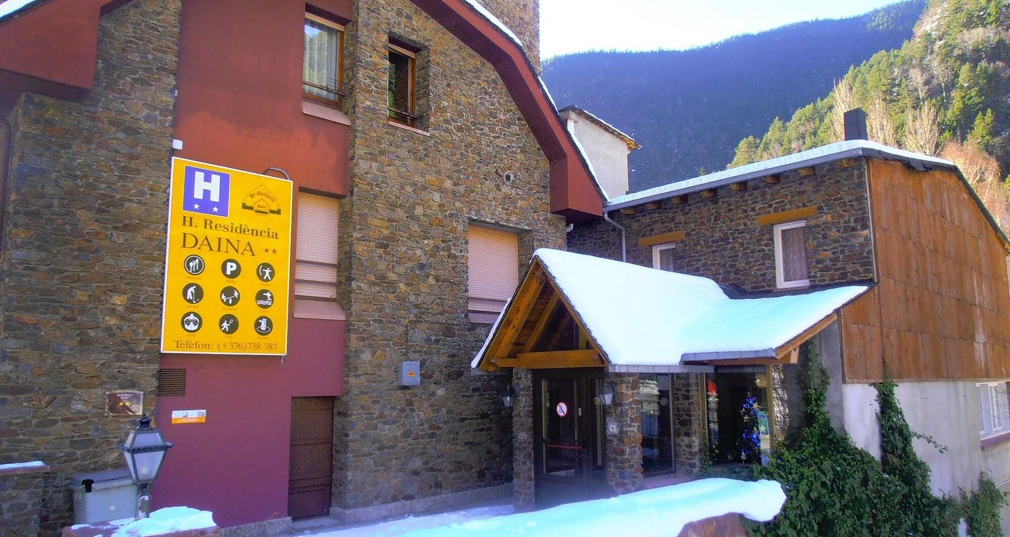 Varios Residencia Daina