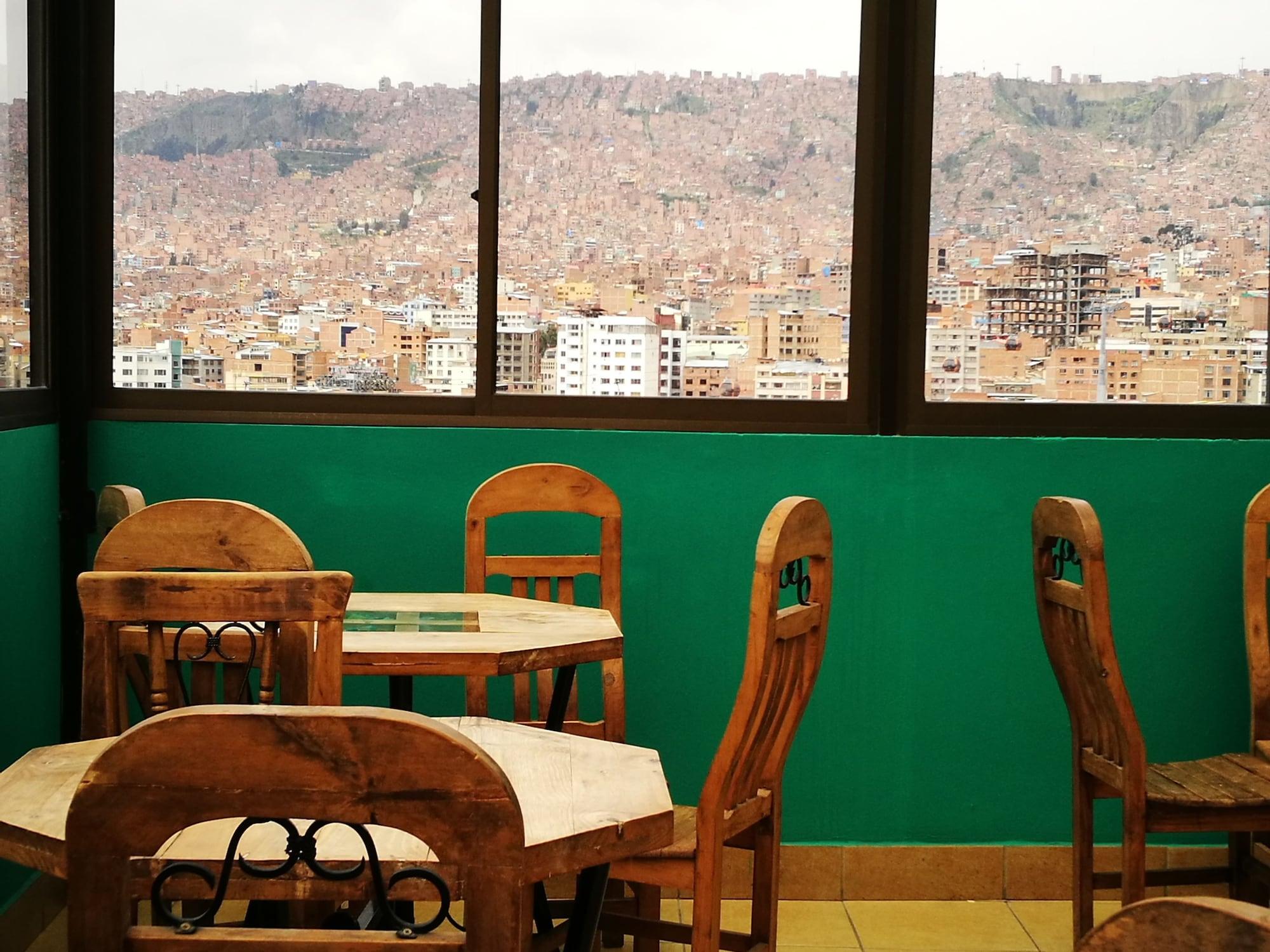 Bar/Salón Hostal Perla Negra