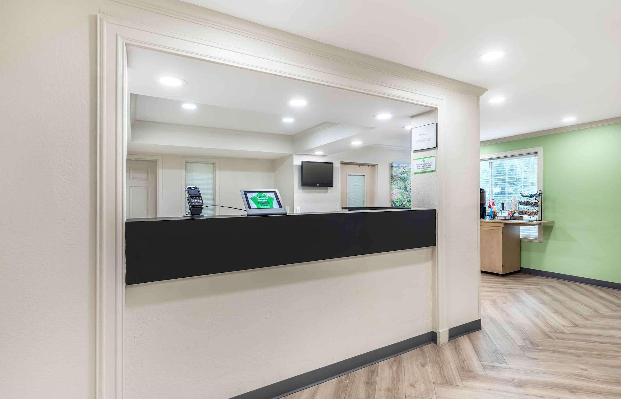 Vista Lobby Extended Stay America Suites DC Alexandria Eisenhower Ave