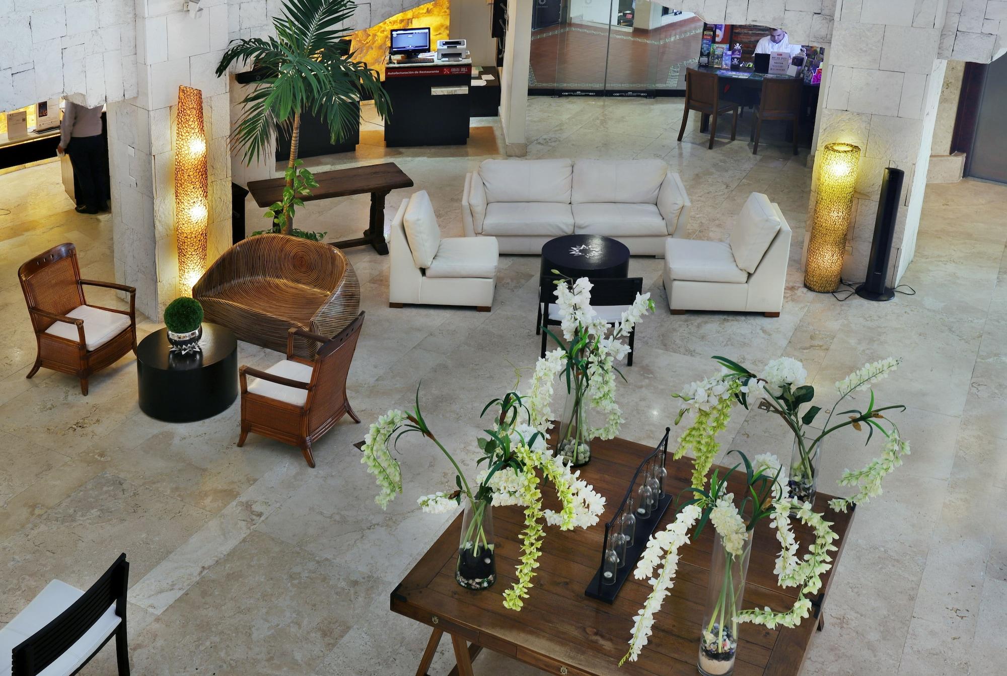 Vista Lobby Adhara Hacienda Cancun