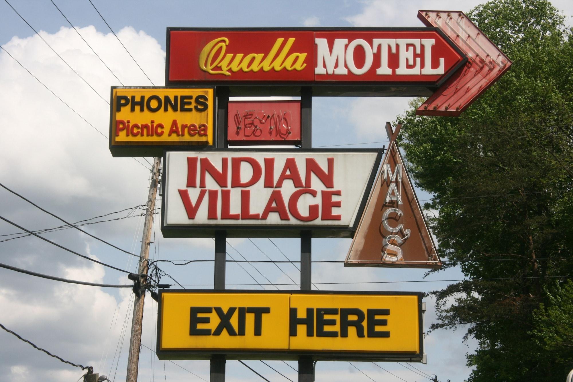 Vista Exterior Qualla Cabins and Motel Cherokee near Casino