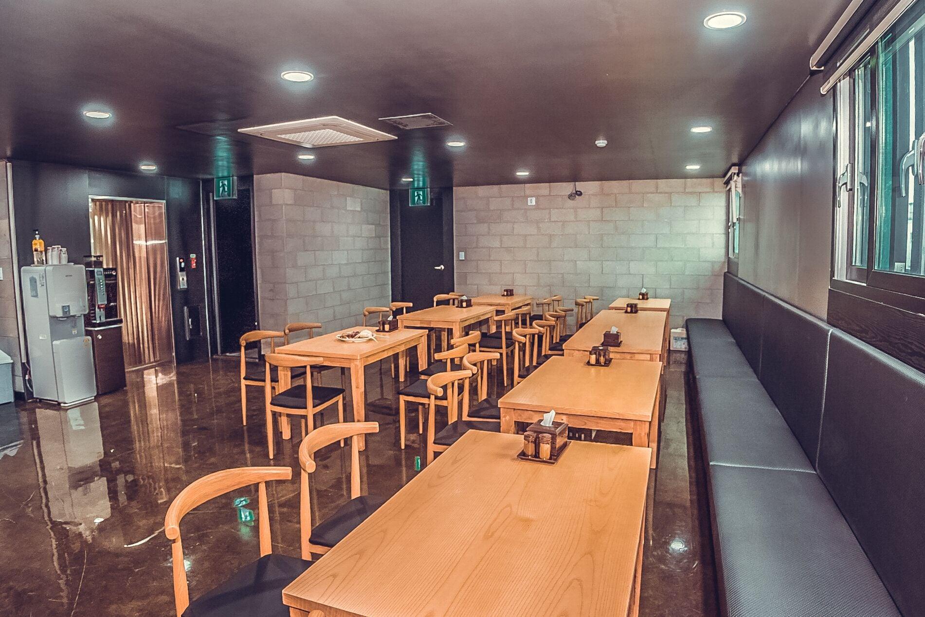 Restaurant Central Person Hotel Pyeongtaek