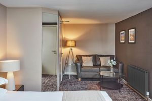 Alojamiento - The Ranald Hotel