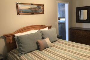 Alquiler Vacacional - 4 HOUSES FROM THE VILLAGE, Remodeled, WiFi/Smart TV, W/D, Fireplace, Pets, Clean