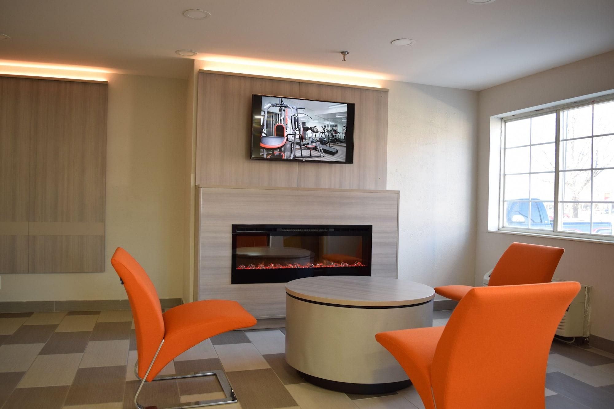 Vista Lobby Microtel Inn & Suites by Wyndham Raleigh