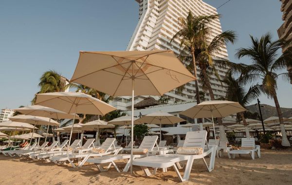 HS HOTSSON Hotel Acapulco