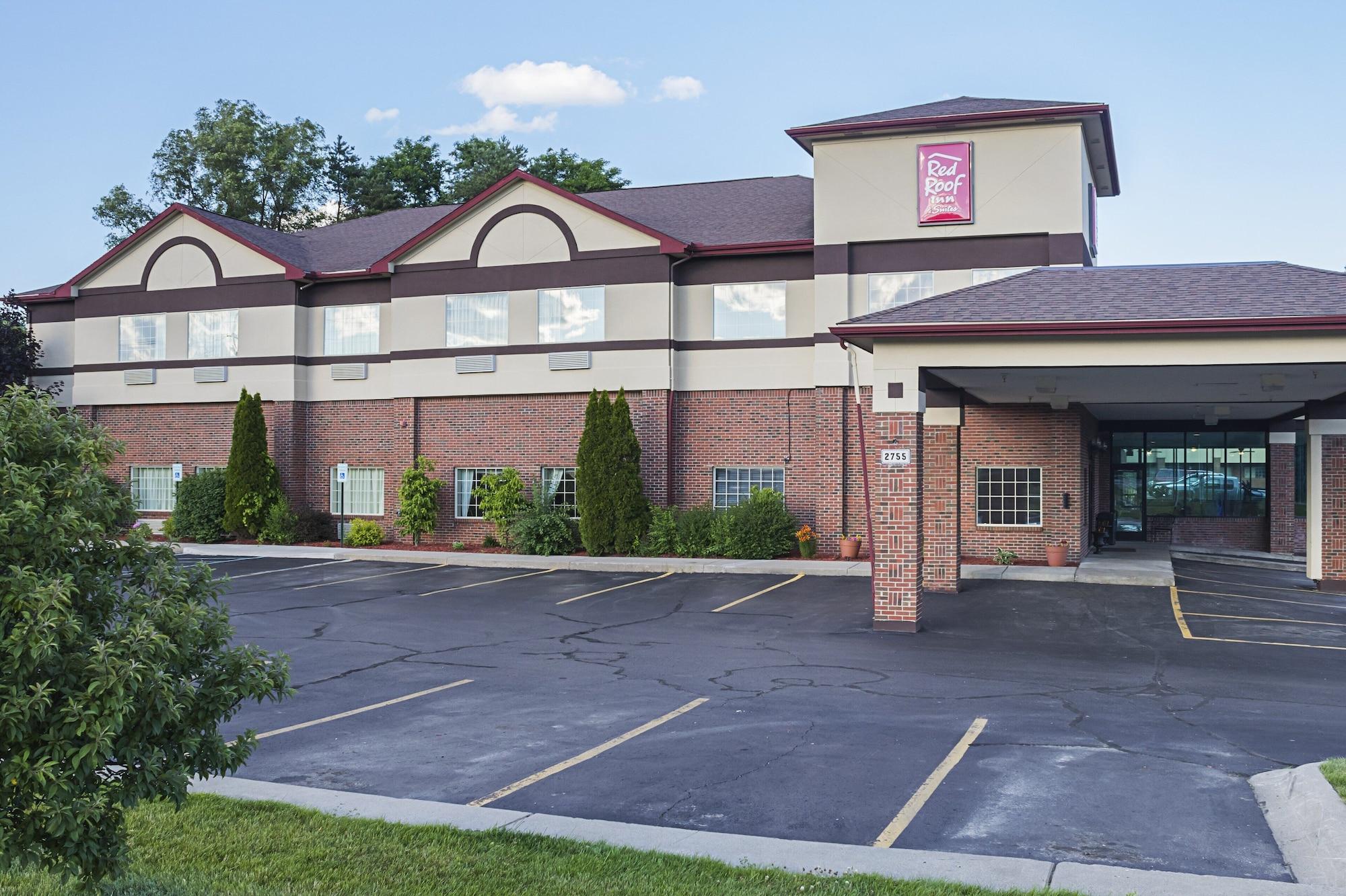 Vista Exterior Red Roof Inn & Suites Lake Orion/ Auburn Hills