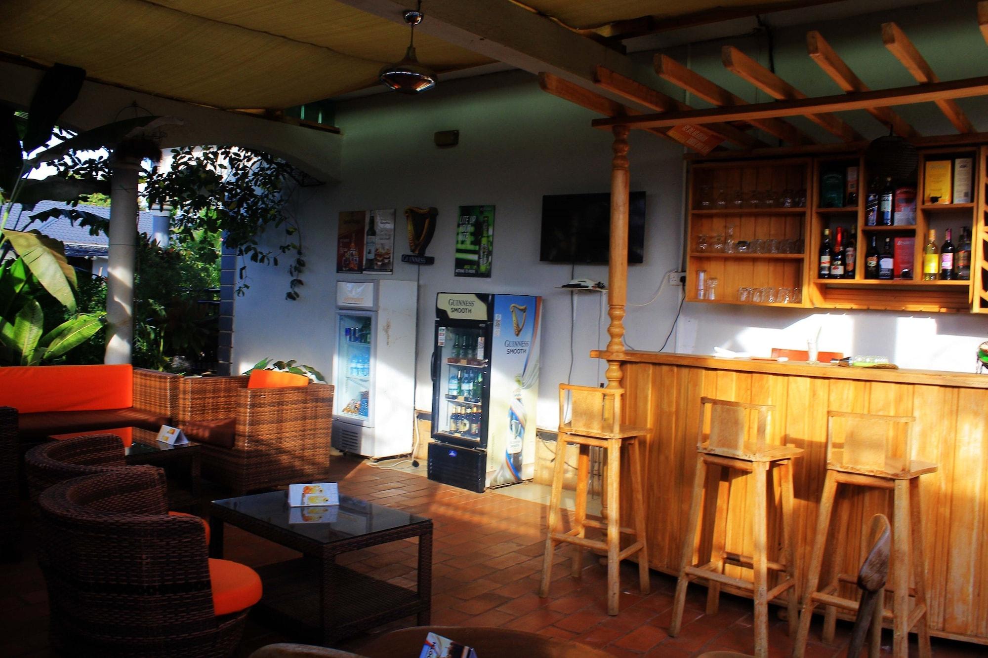 Bar/Salón Mamikki Hotel Apartment