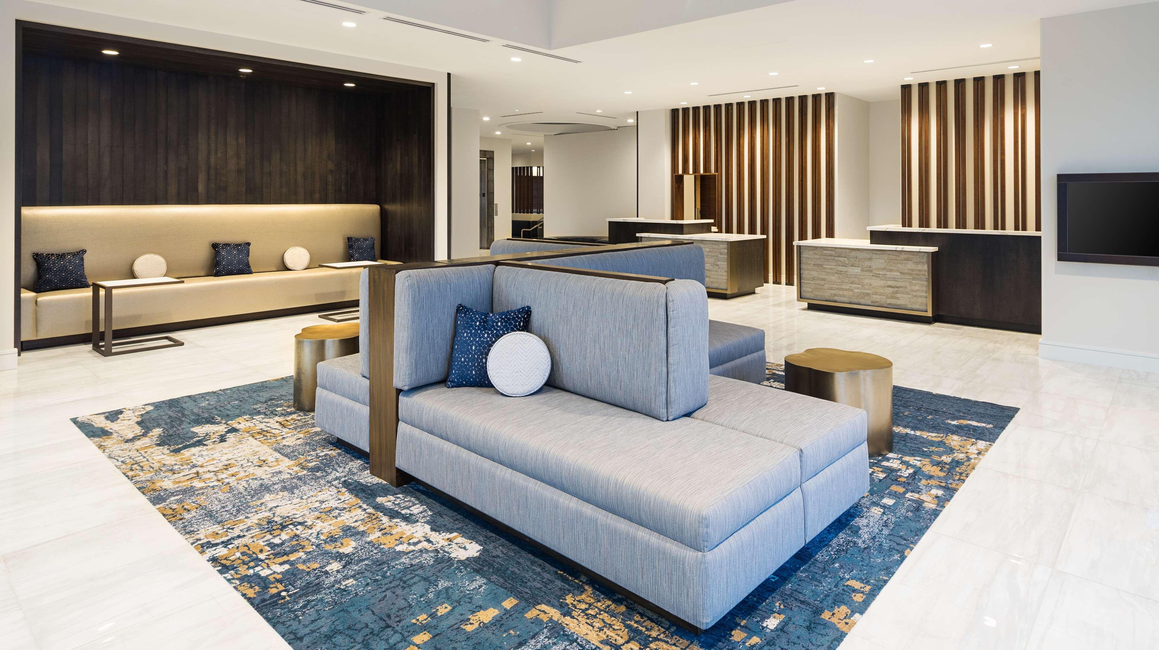 Vista Lobby DoubleTree by Hilton San Diego - Del Mar