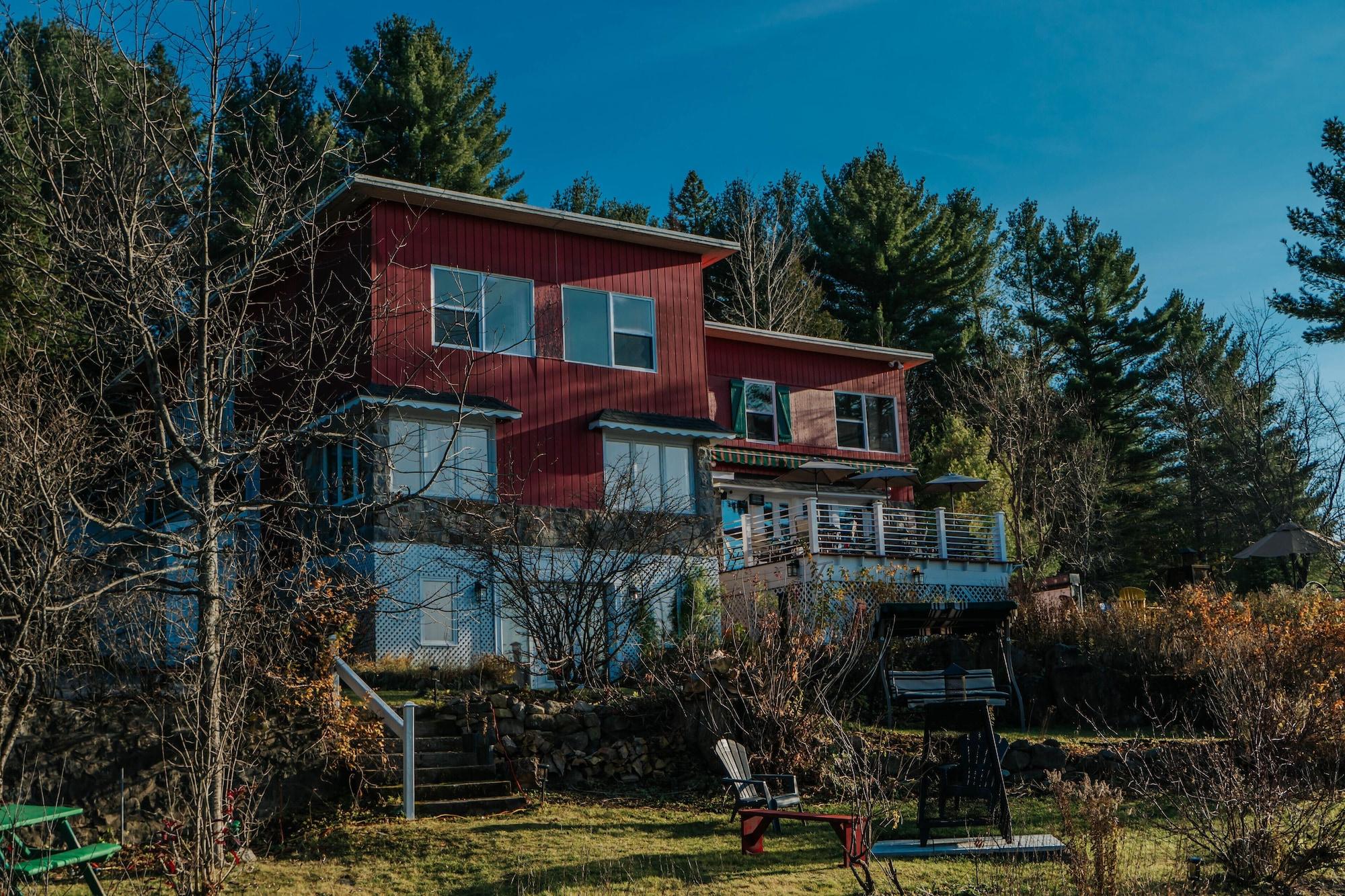 Vista Exterior Auberge Lac du Pin Rouge