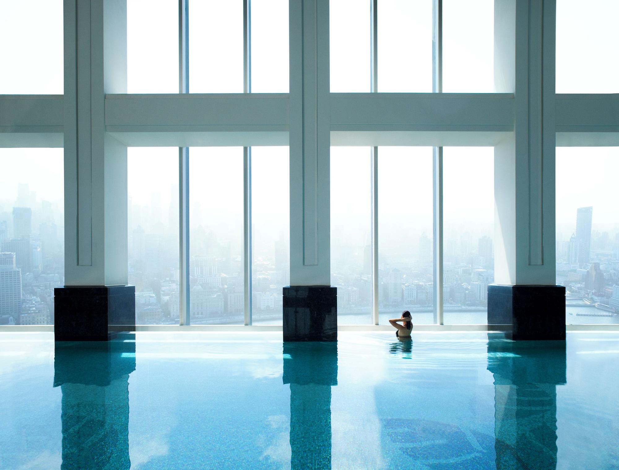 Vista Piscina The Ritz-Carlton Shanghai, Pudong