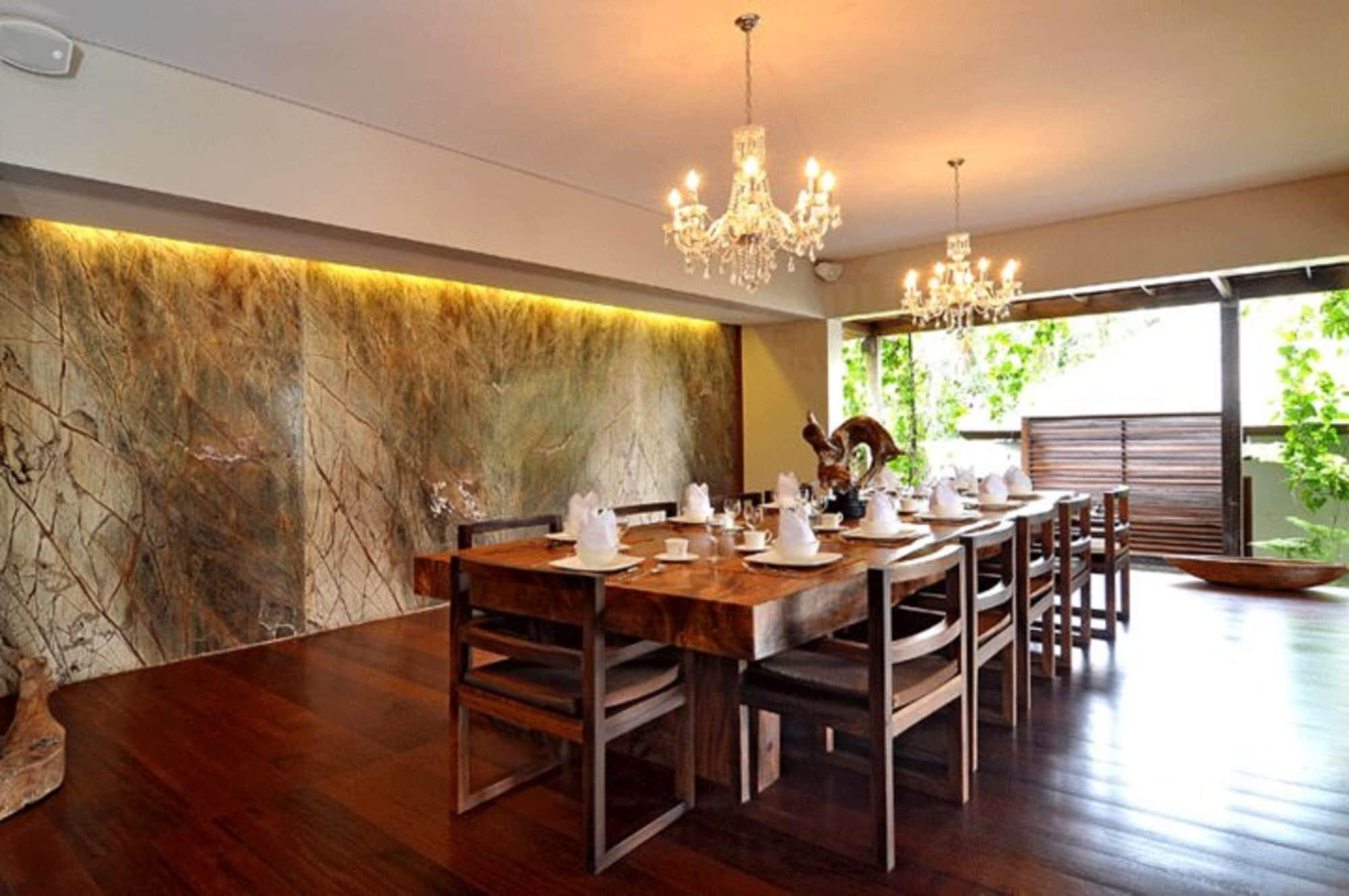 Restaurant Swarapadi Villa