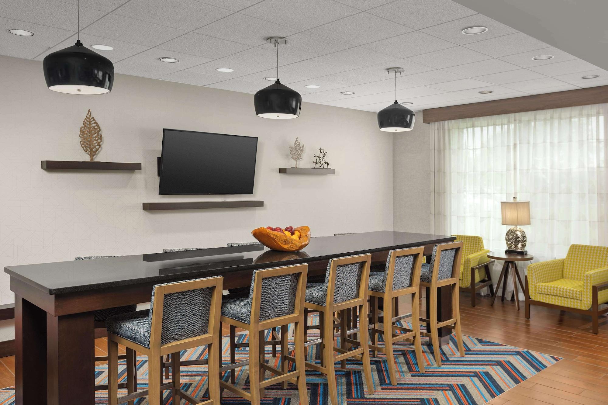 Vista Lobby Hampton Inn Augusta