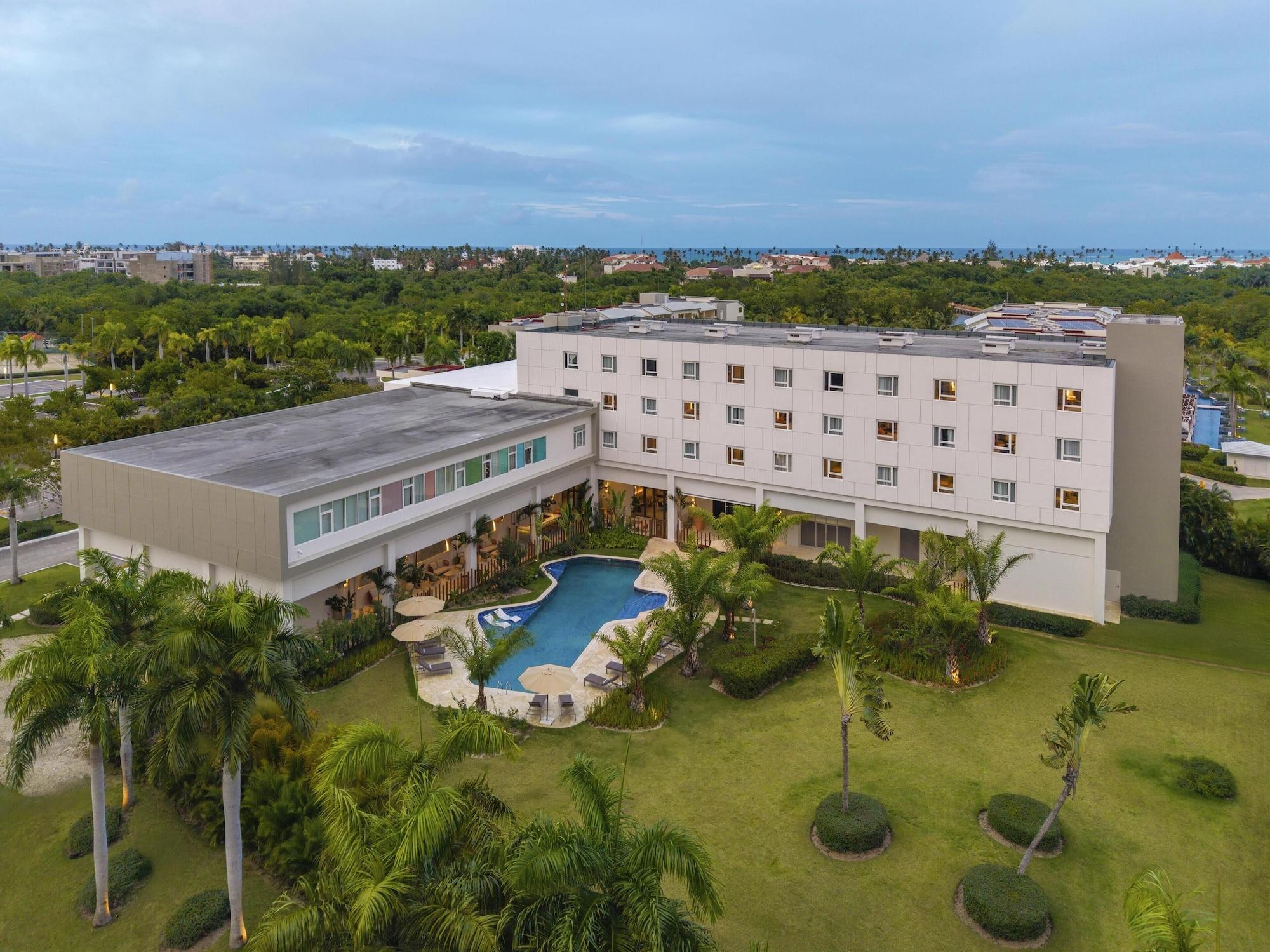 Vista Exterior Royal Beach Hotel Punta Cana A Jdv By Hyatt Hotel