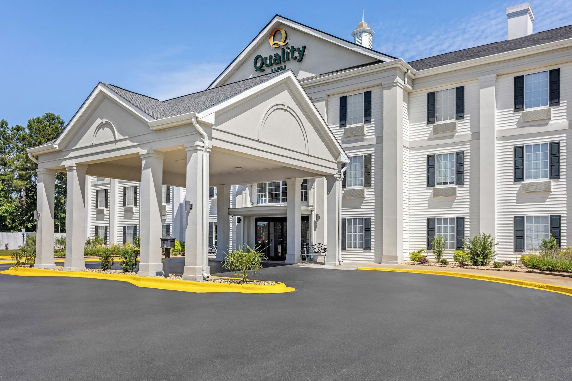Vista Exterior Quality Inn Pooler - Savannah I-95