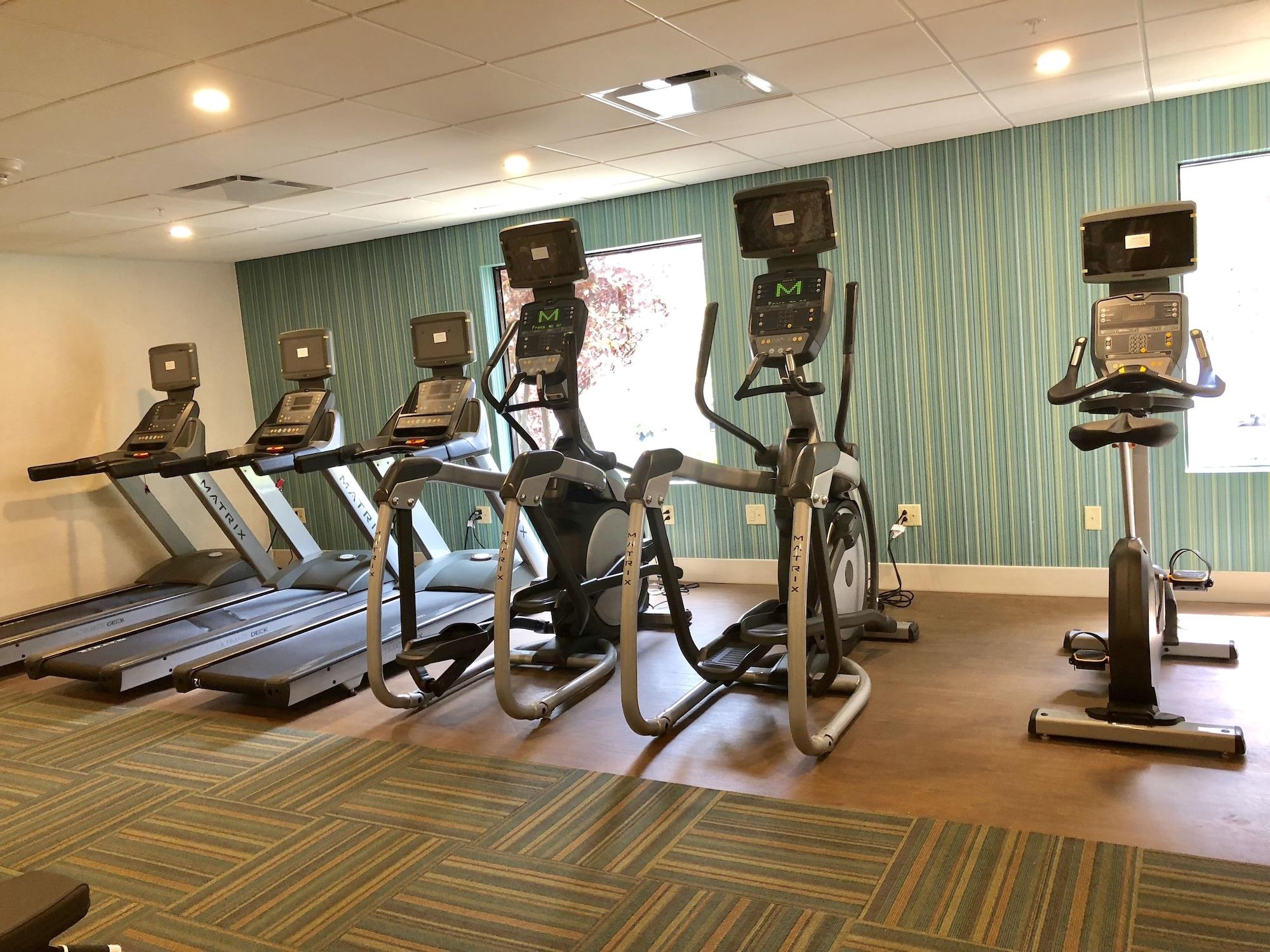 Gimnasio Holiday Inn Express Hotel & Suites Great Barrington by IHG