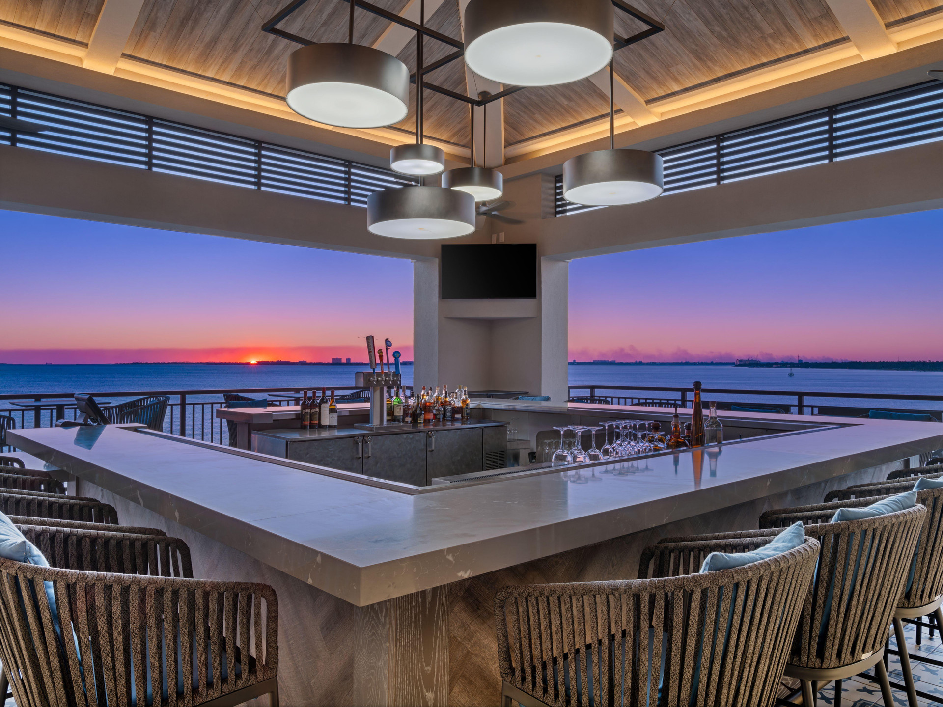 Bar/Salón Hotel Indigo Panama City Marina by IHG