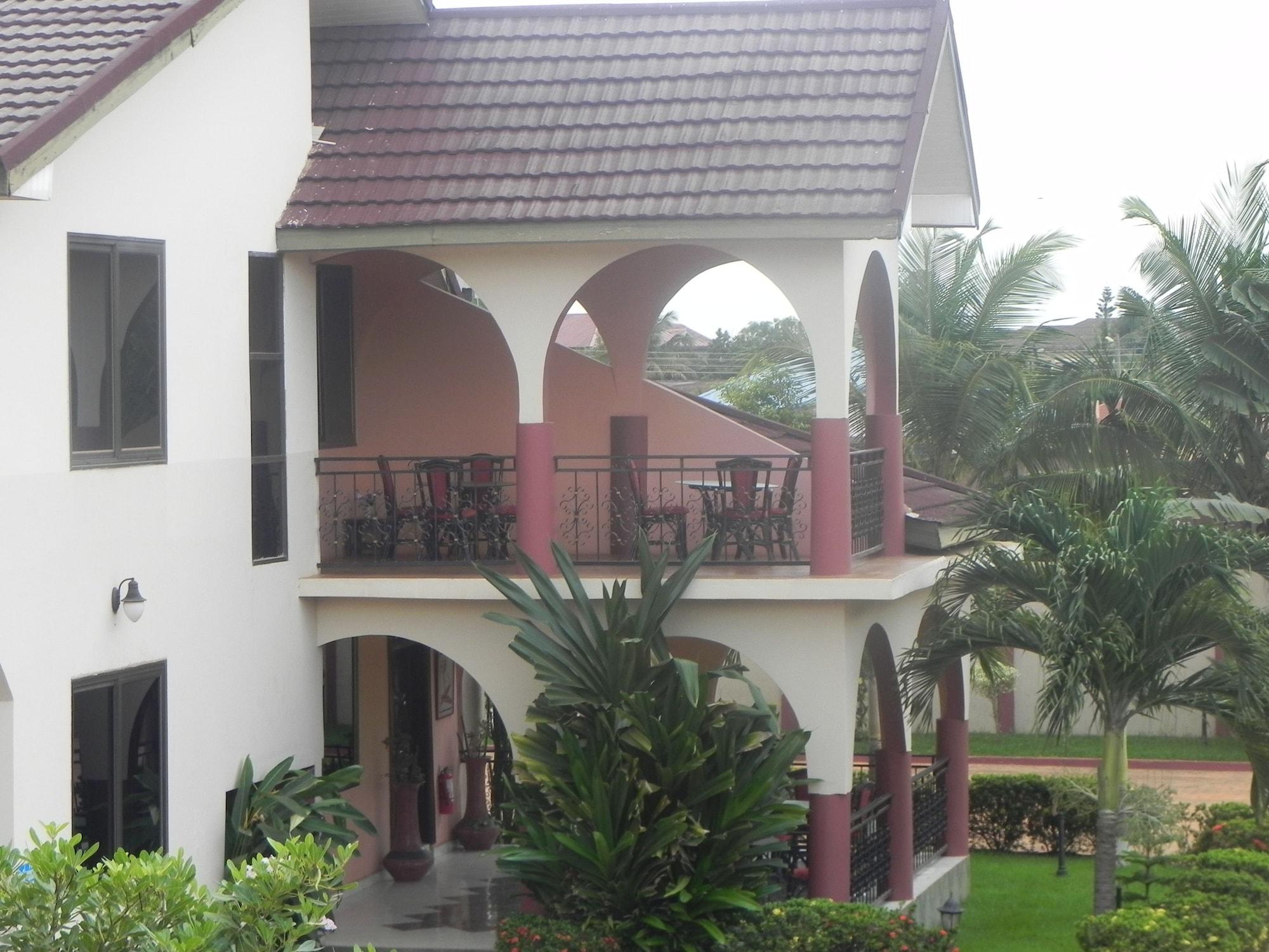 Vista Exterior Oriental Hotel North Legon