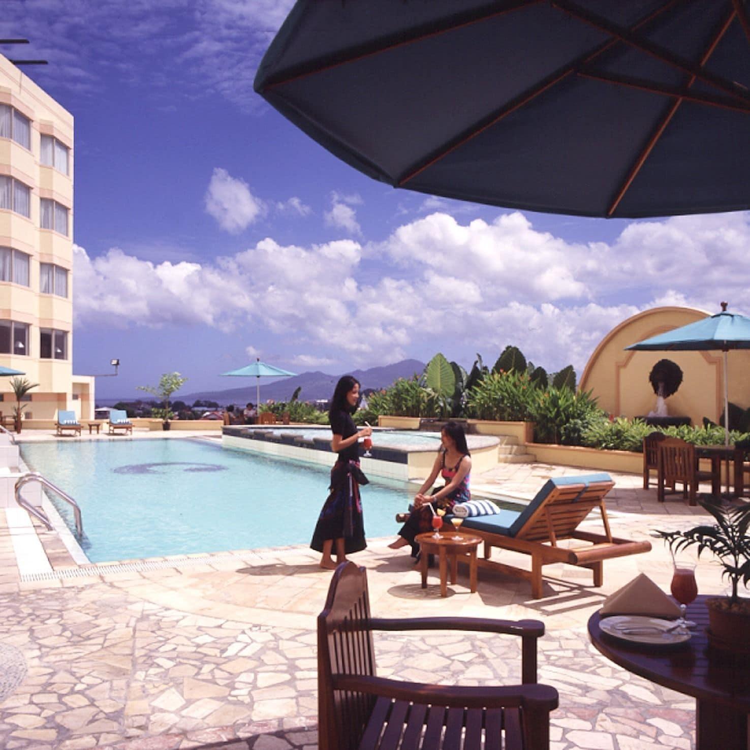 Vista Piscina Hotel Gran Puri Manado