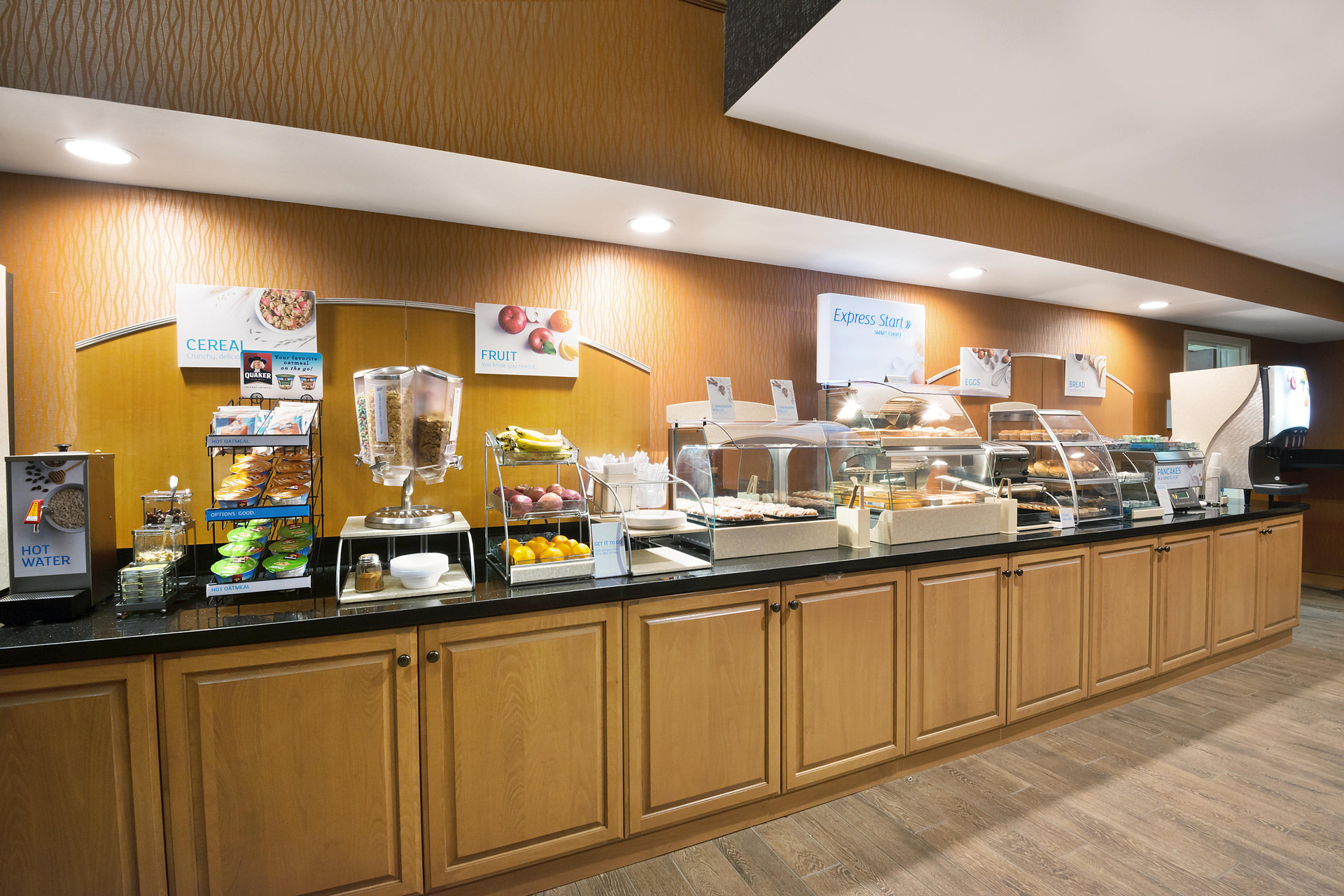 Restaurant Holiday Inn Express and Suites Fraser Winter Park