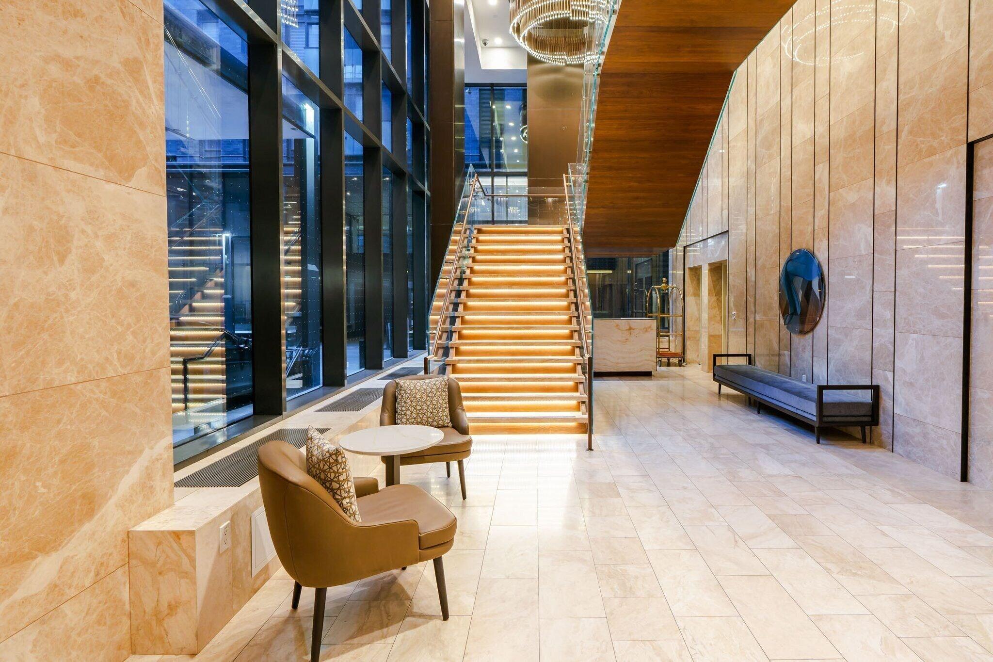 Vista Lobby The Sutton Place Hotel Toronto