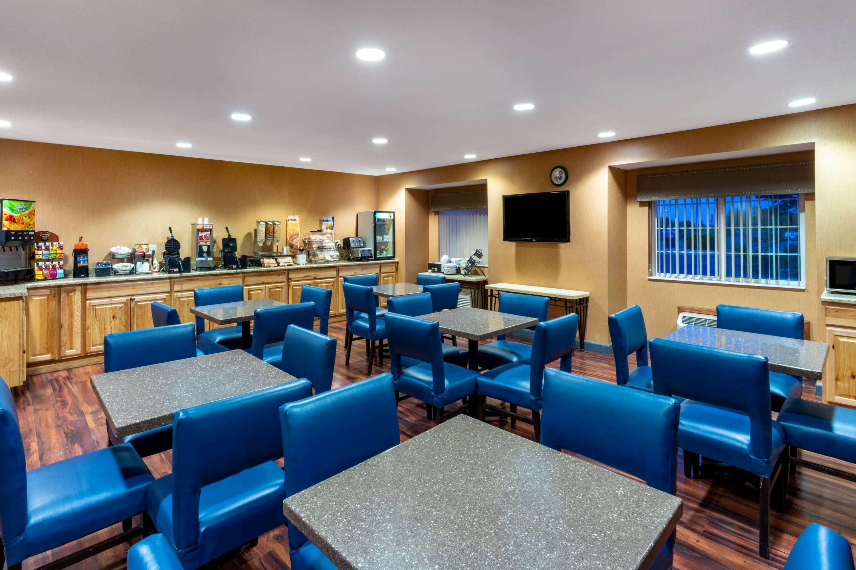 Restaurant Microtel Inn & Suites by Wyndham Raton