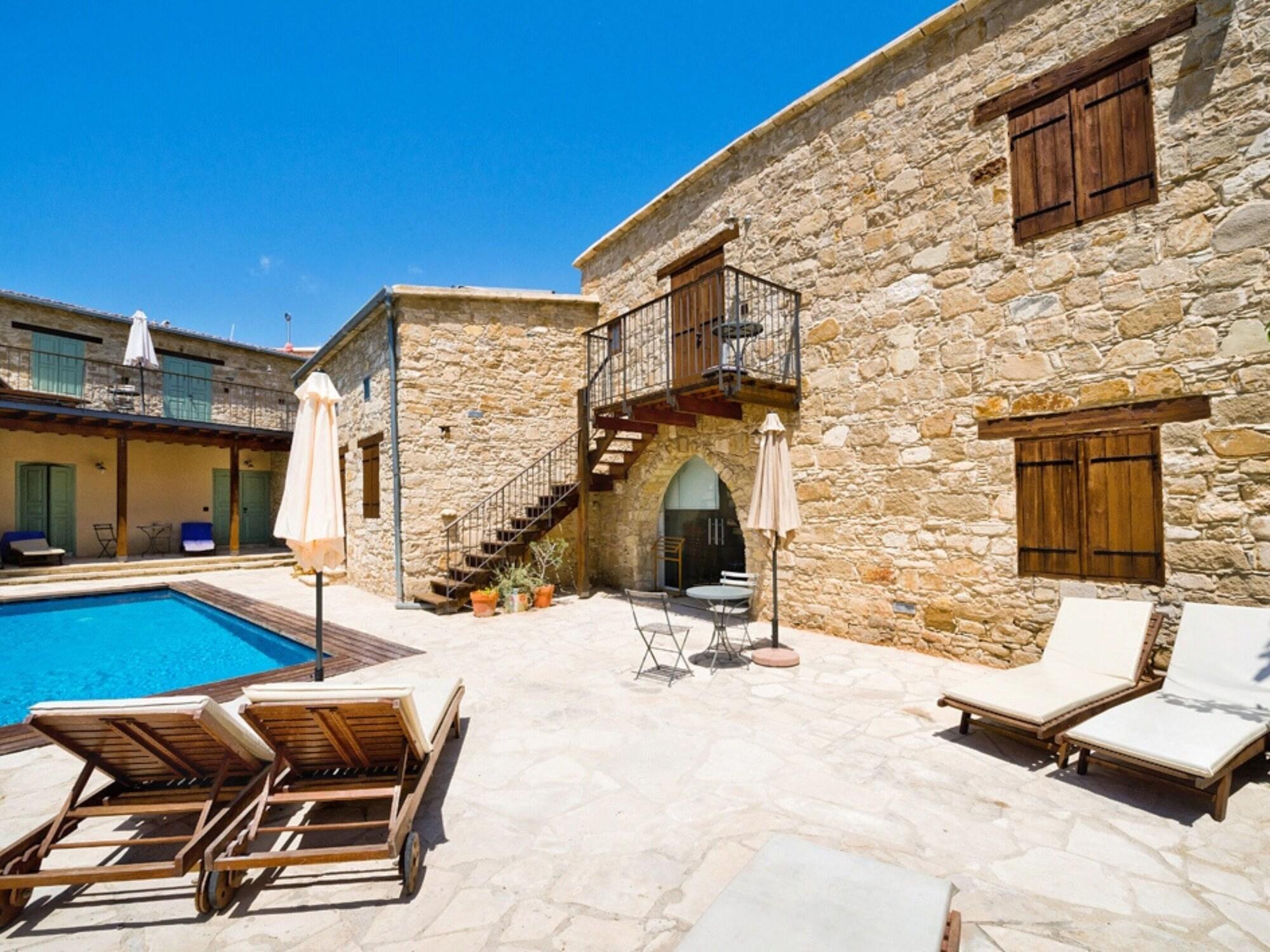 Vista Exterior Evkarpos Country House