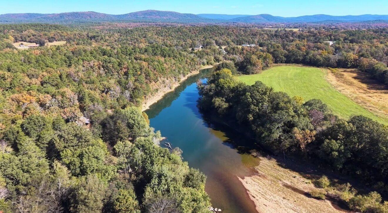 Varios Ouachita River Haven