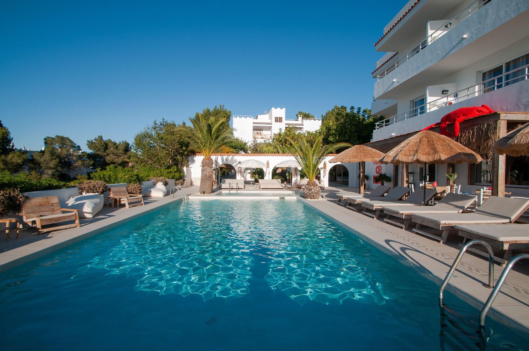 Varios Secret Oasis Ibiza- Adults Only