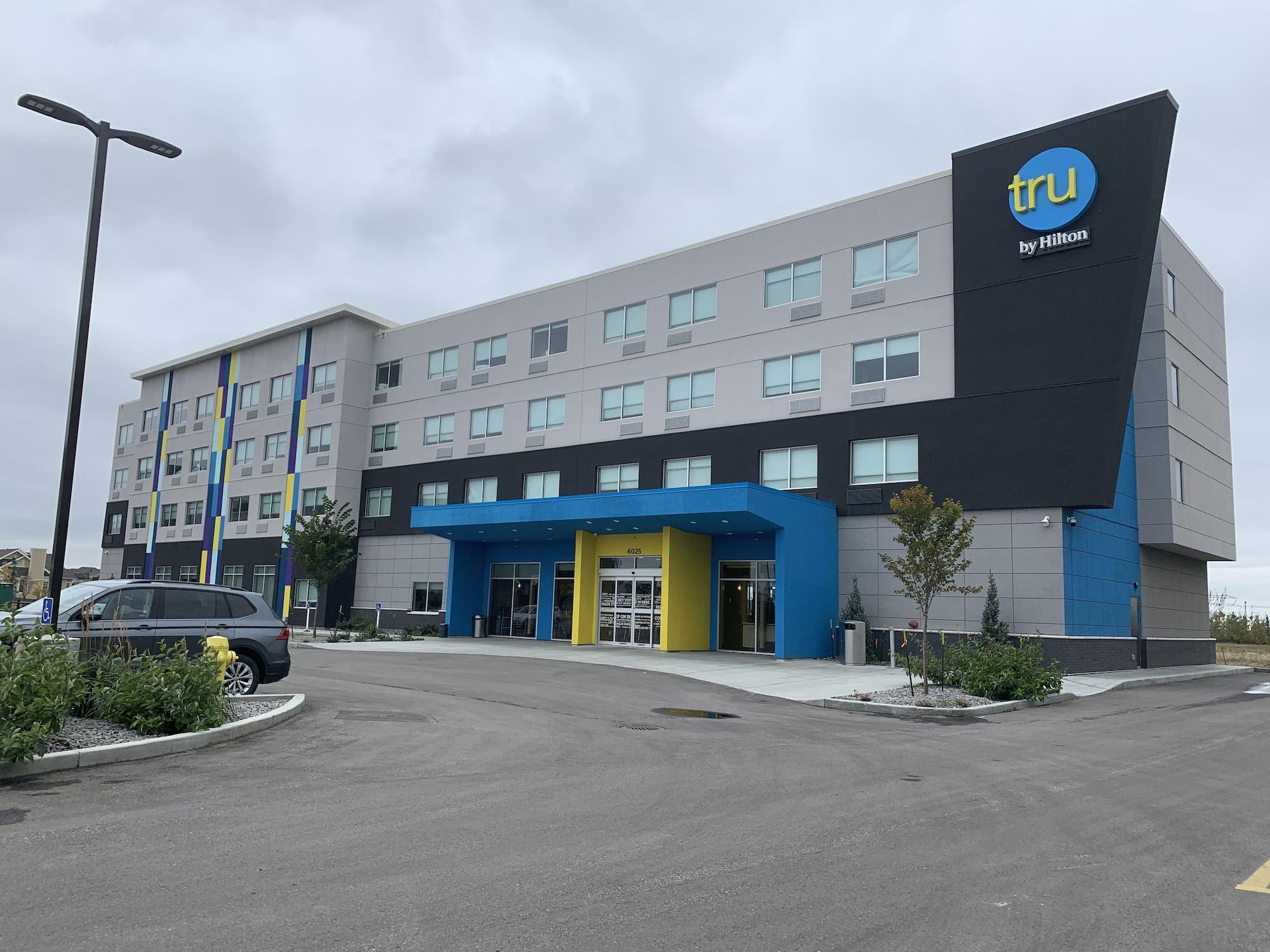 Vista Exterior TRU BY Hilton Edmonton Windermere