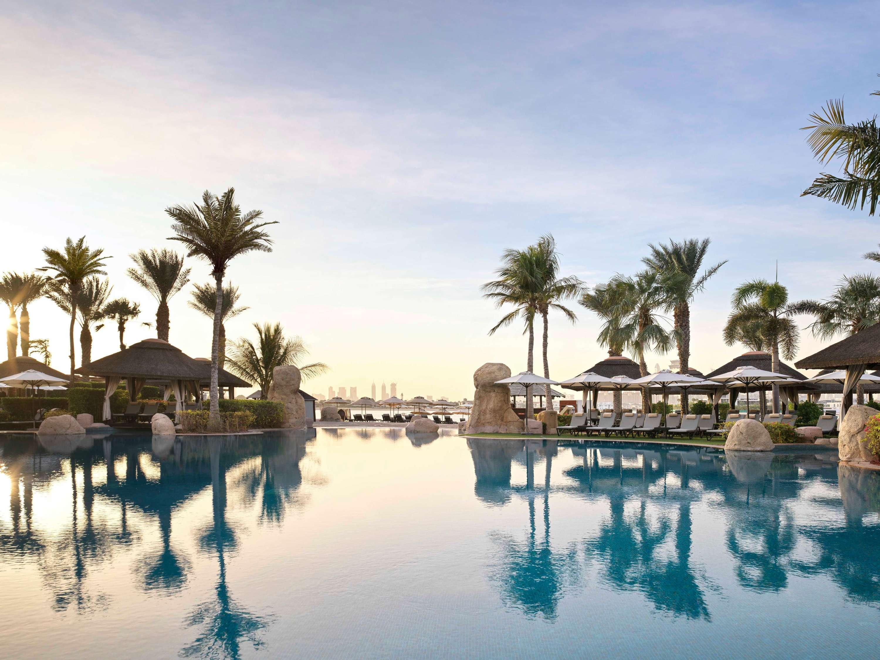 Vista Piscina Sofitel Dubai The Palm Resort & Spa