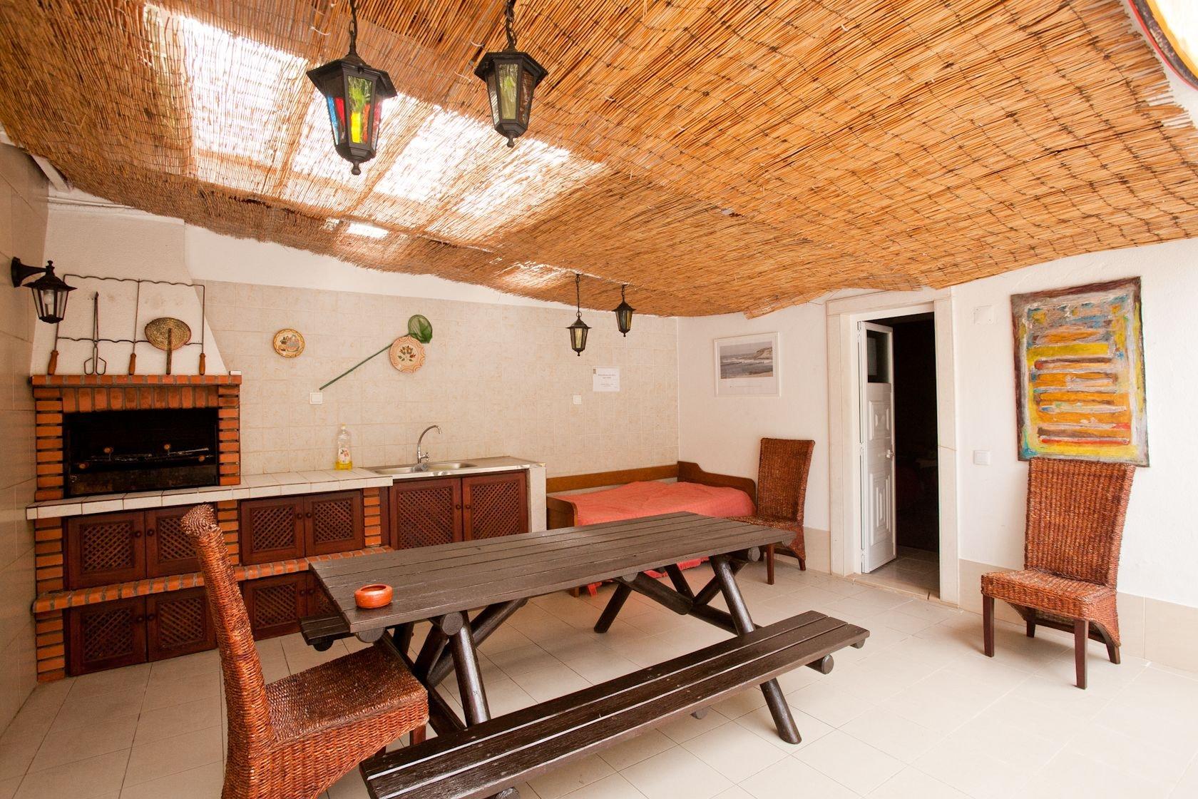 Restaurant Ericeira Chill Hill Hostel & Private Rooms