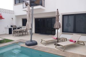 Alquiler Vacacional - Private, Gated 3BR + Office, Yard and Pool, Rooftop W/views, 2 Blocks to Malecon