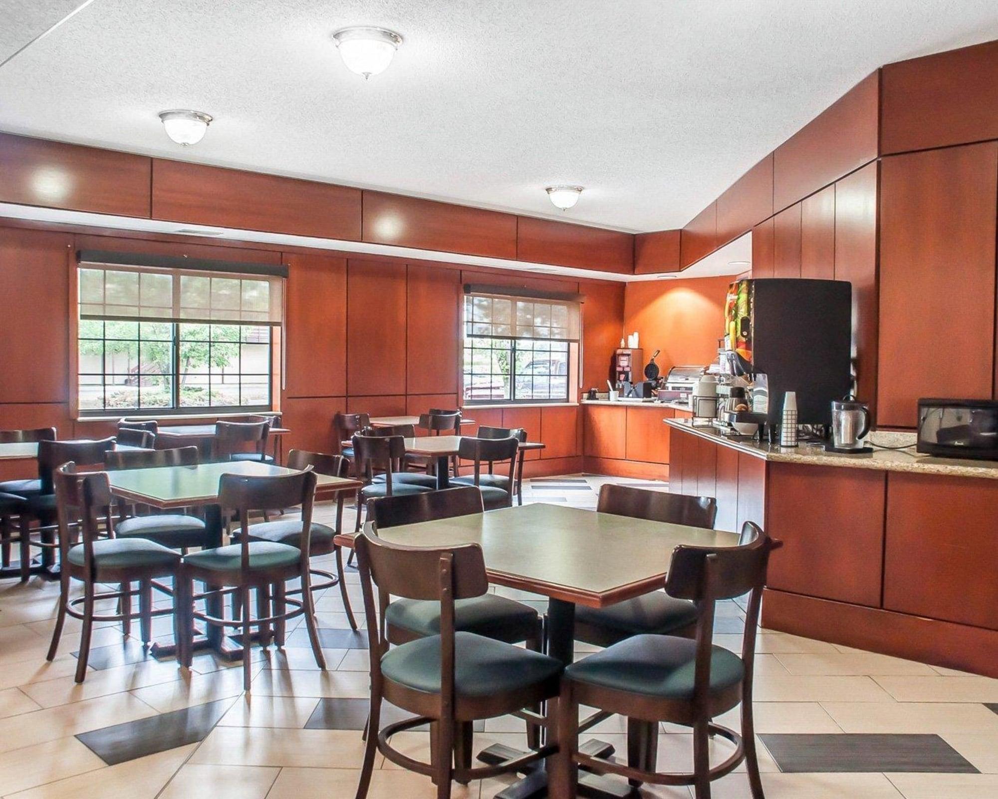 Vista Lobby Comfort Inn & Suites Hamburg - Buffalo South