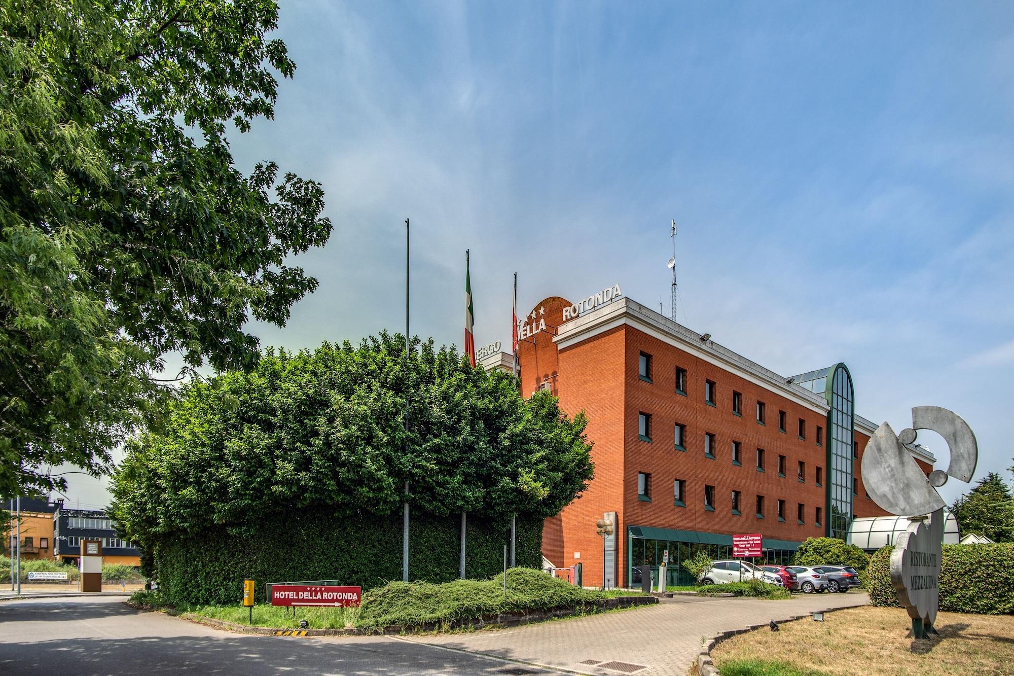 Vista Exterior Hotel Della Rotonda