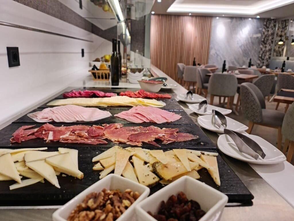 Restaurant Hotel Noy