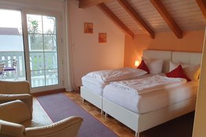 Alquiler Vacacional - Armonia-Altach, 4 country corner, 3.5 room apartment, lovely balcony, large garden